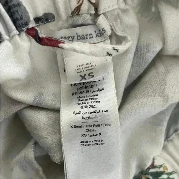 Pottery Barn Kids | Wmn's Santa
Pajamas Size XS - Picture 6 of 6